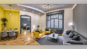 Spacious Luxury 2BR Apt in Downtown Budapest - Ora
